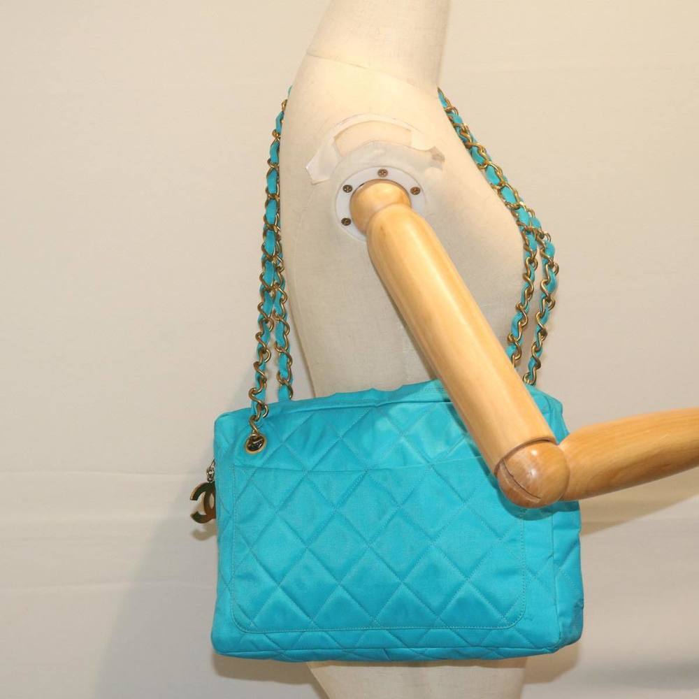 CHANEL Matelasse Shoulder Bag - Picture 7 of 16